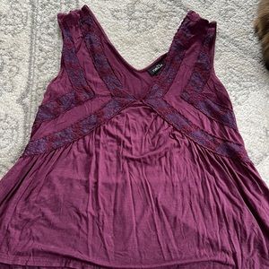 Purple lace embroidered tank top